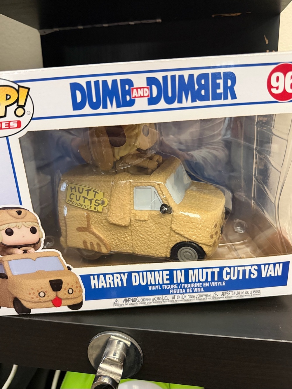 Funko Dumb and Dumber Harry Dunne in Mutt Cutts Van - Gold